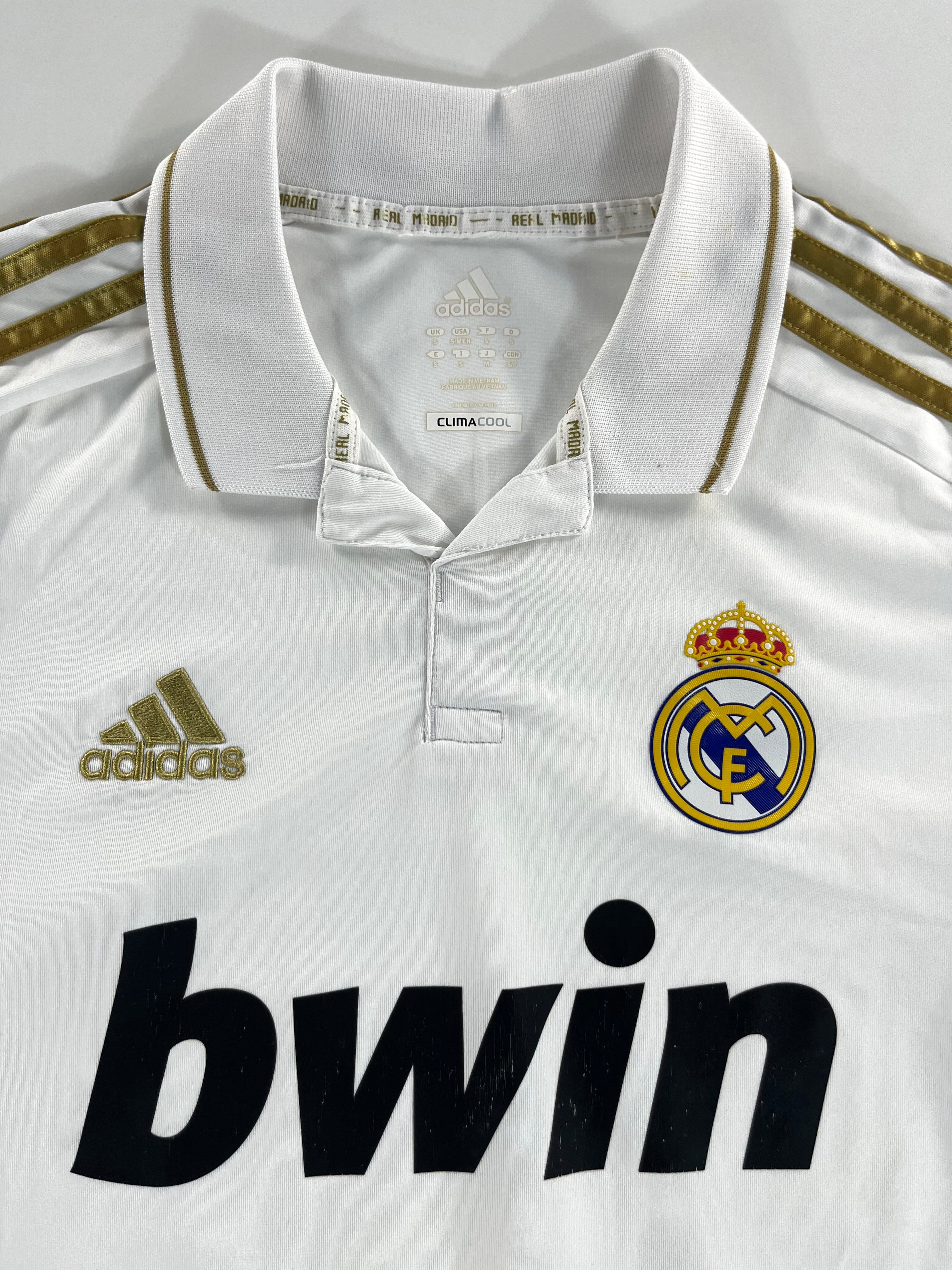 Adidas Real Madrid 2011-2012 hazai mez
