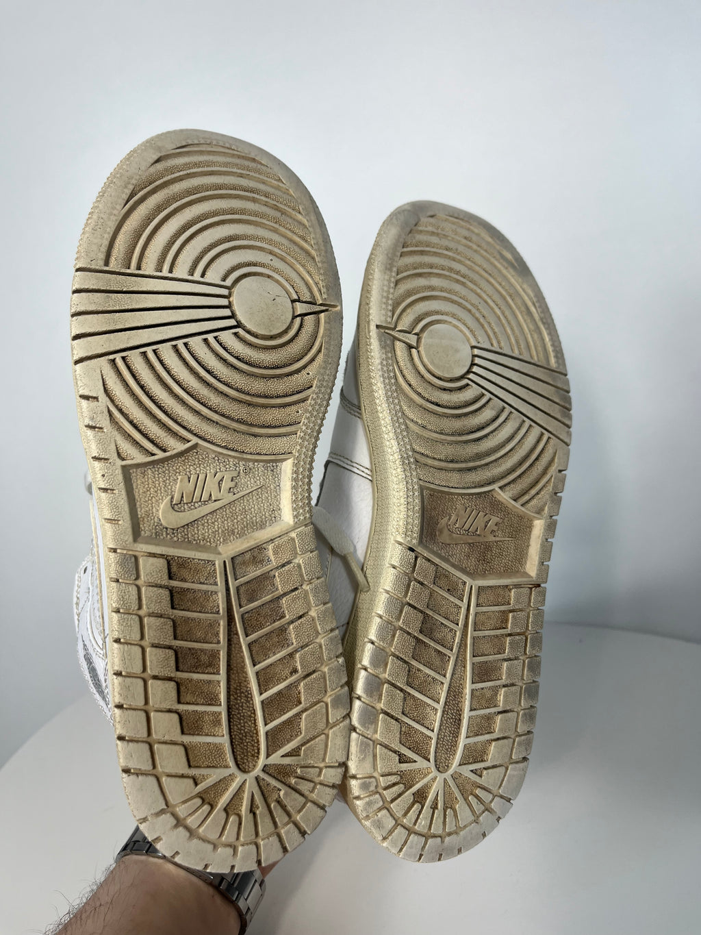 Nike Air Jordan 1 Mid cipő