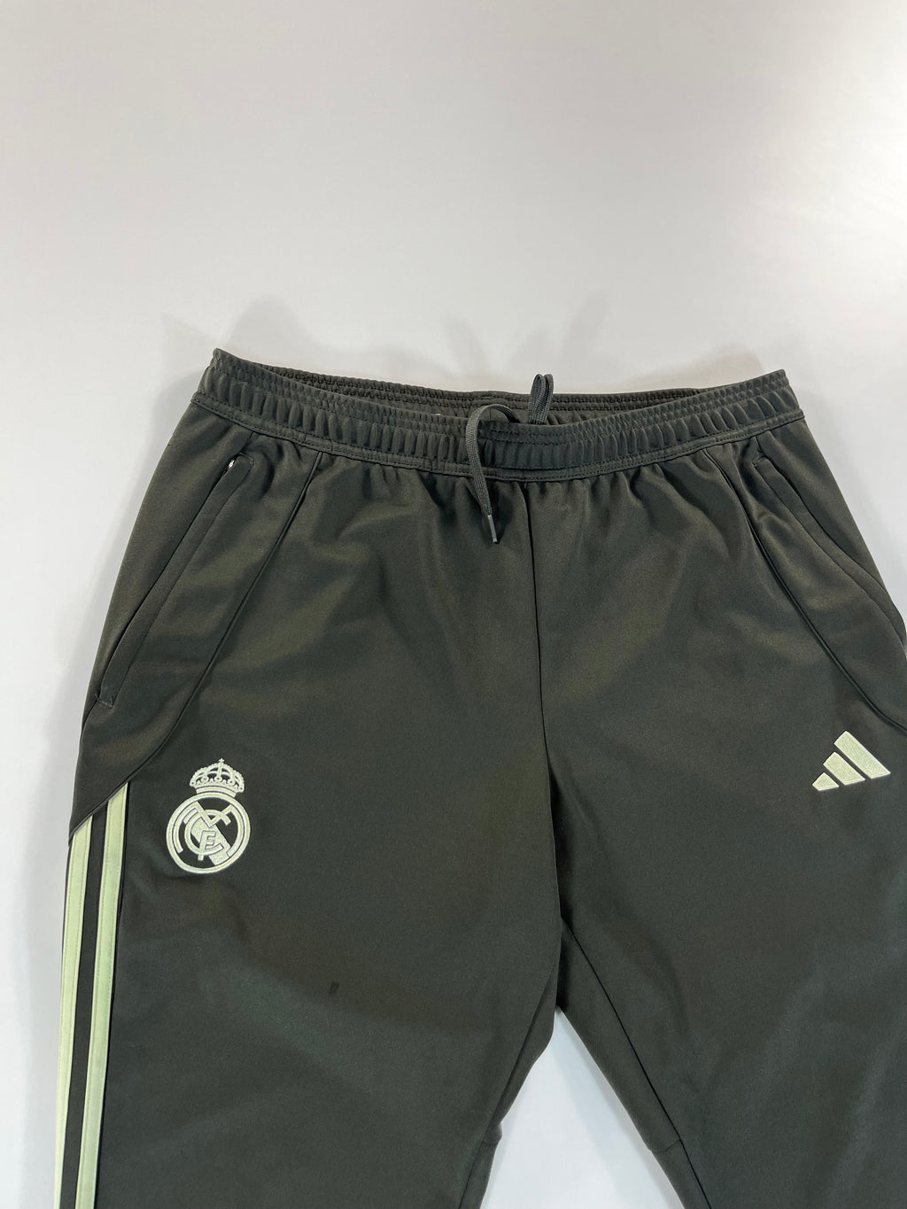 Adidas Real Madrid 2025-2026 melegítőszett