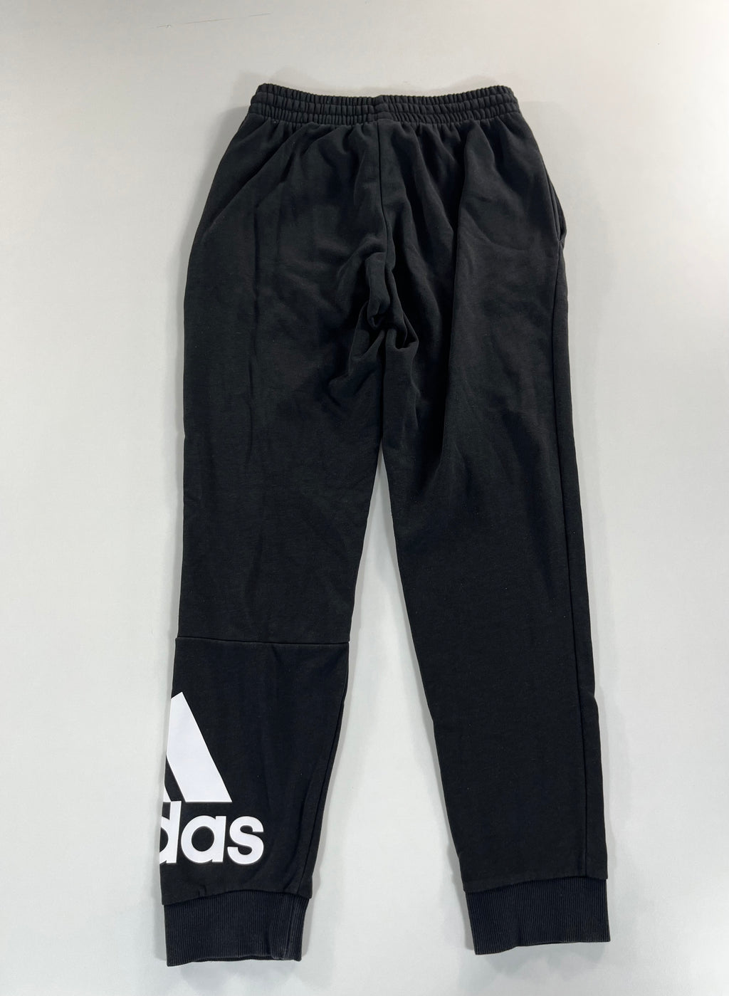 Adidas Essential nadrág