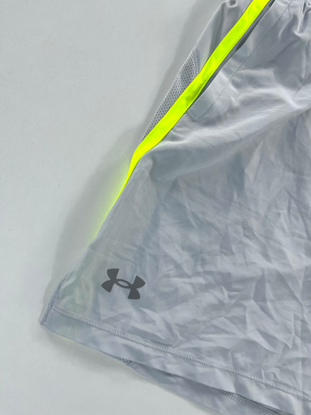 Under Armour short