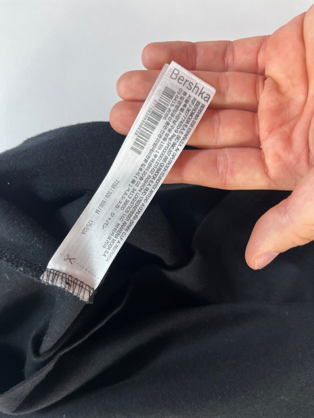 Bershka Naruto Uciha Sasuke póló