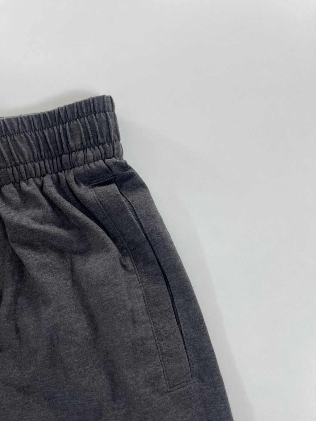 Under Armour short