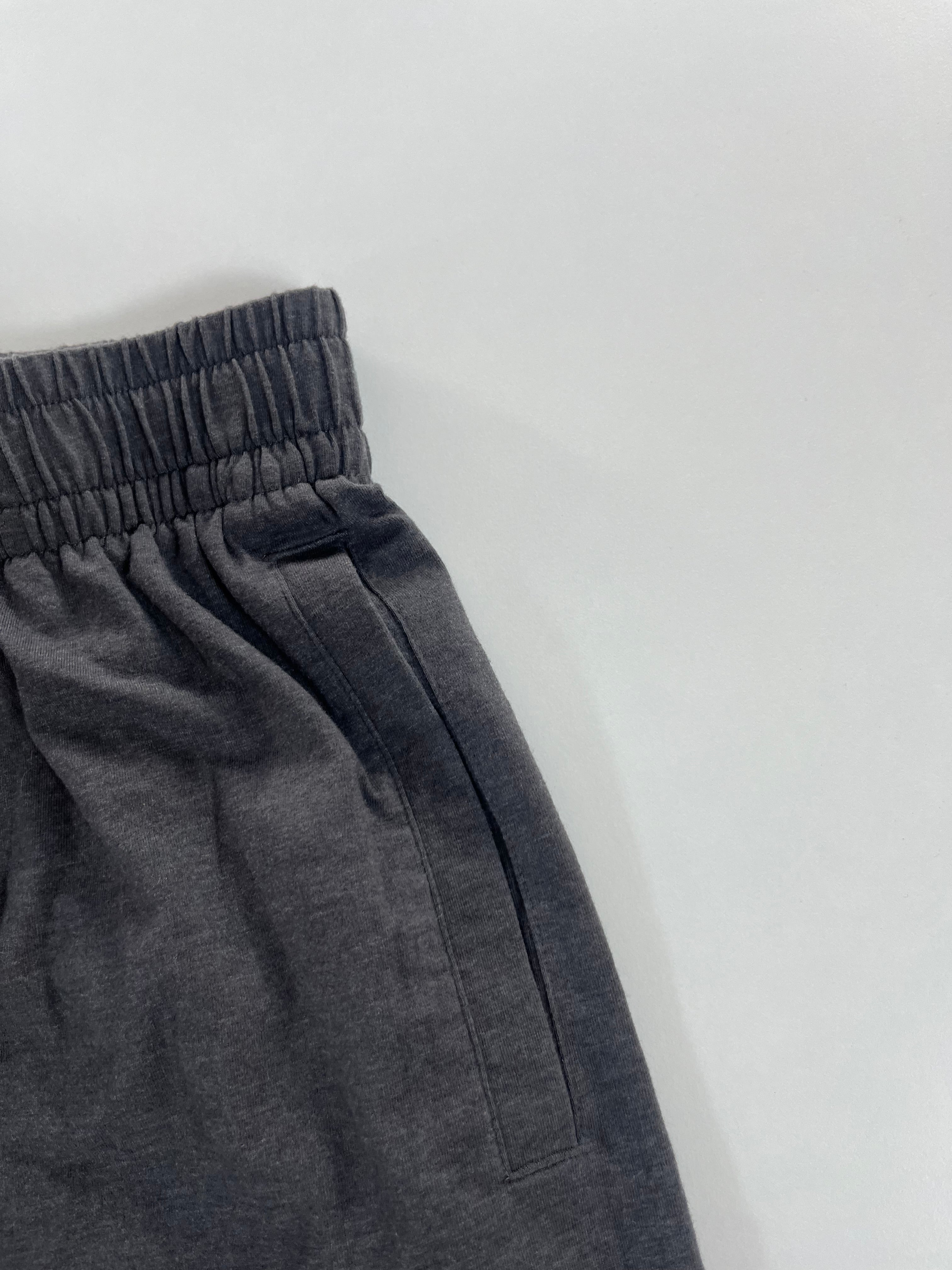 Under Armour short