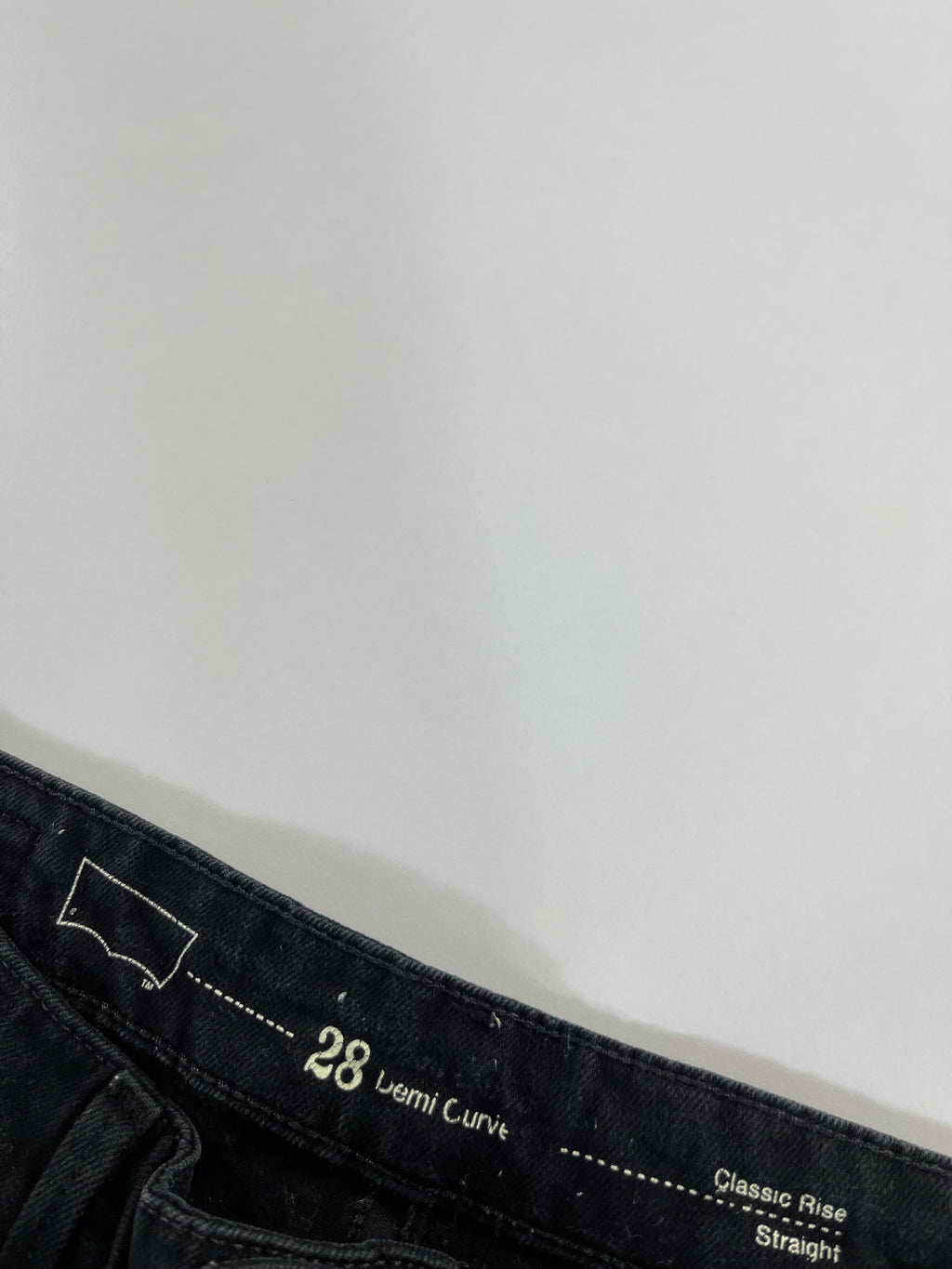 Levi's Demi Curve Classic Rise Straight 28 farmernadrág