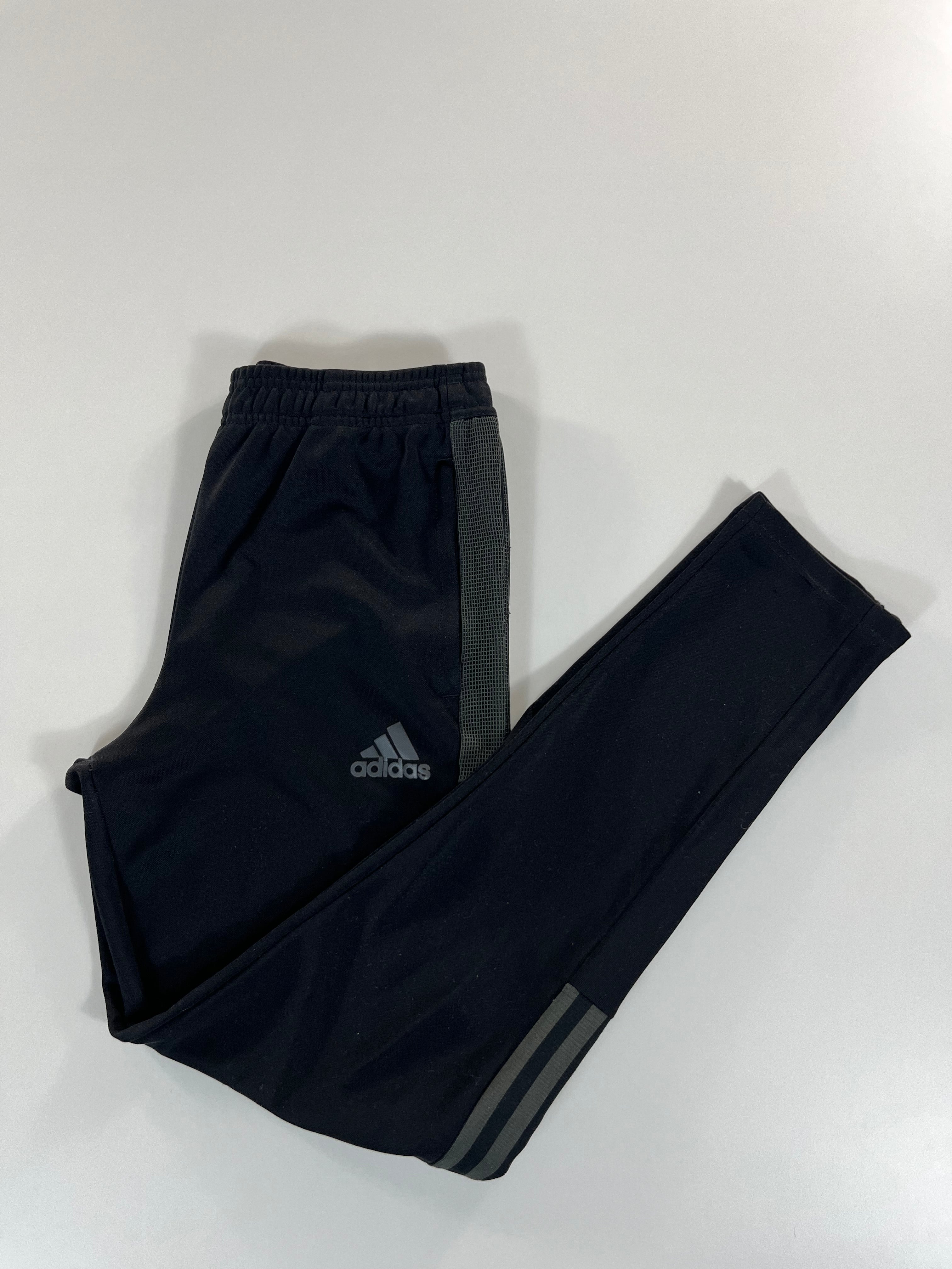 Adidas Tiro nadrág