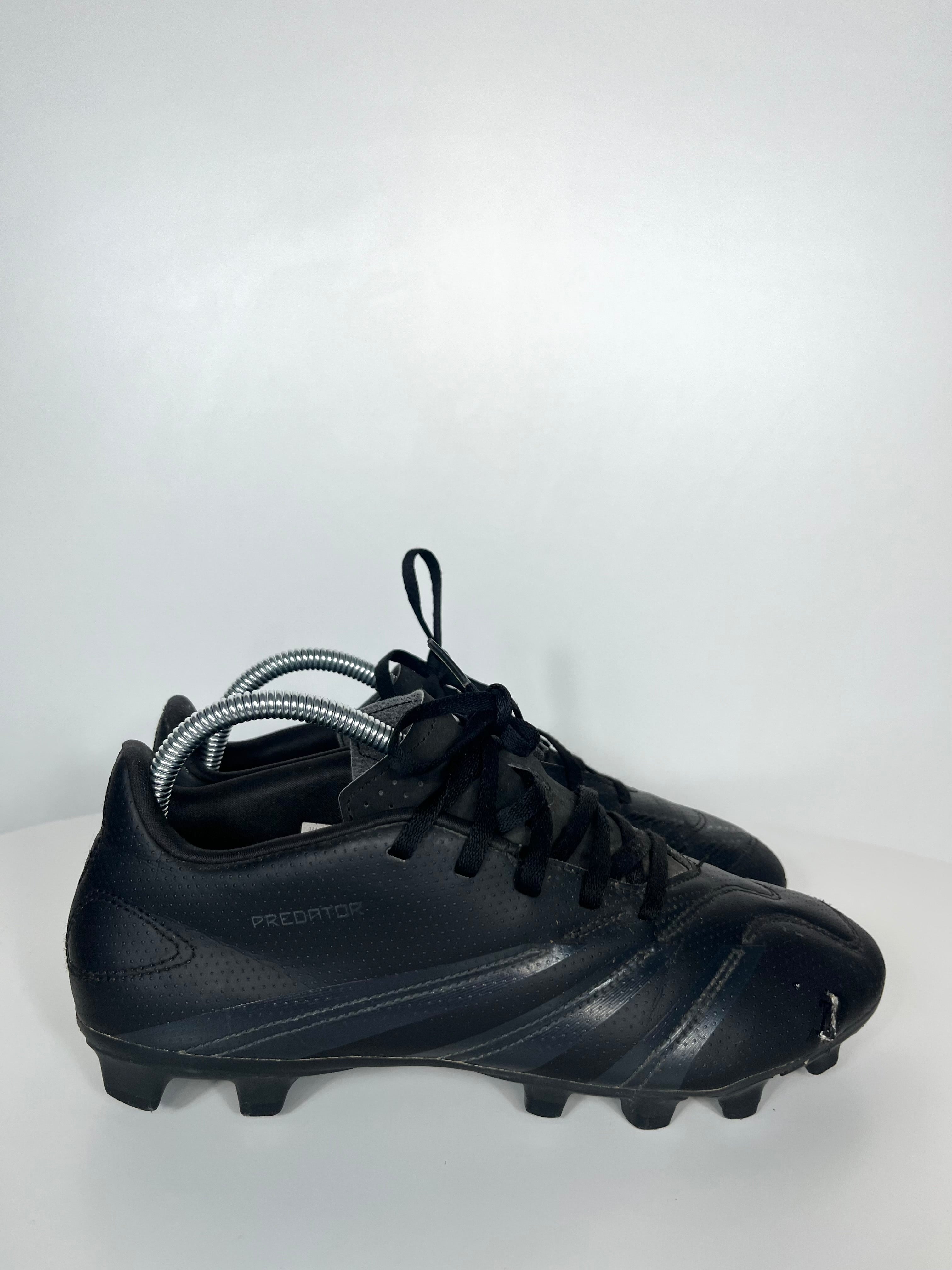 Adidas Predator Club FxG cipő
