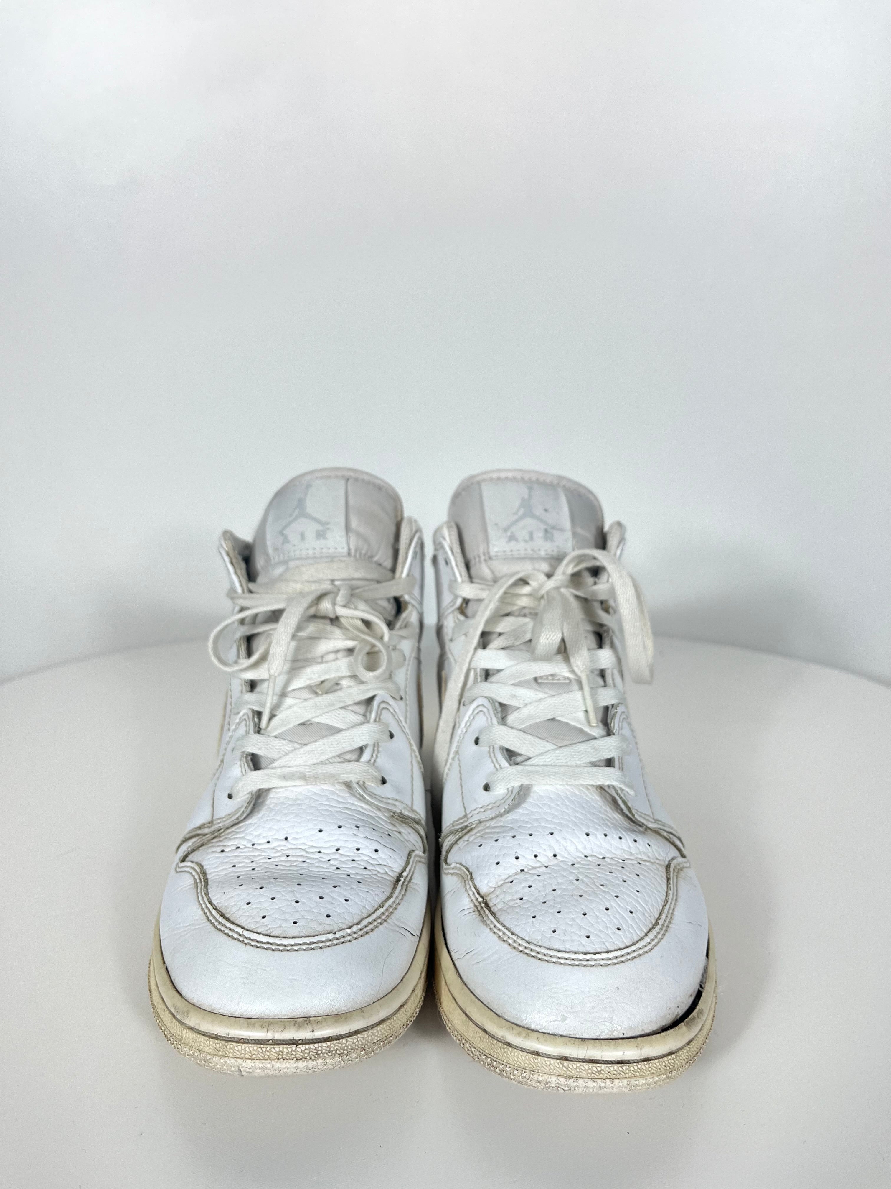 Nike Air Jordan 1 Mid cipő
