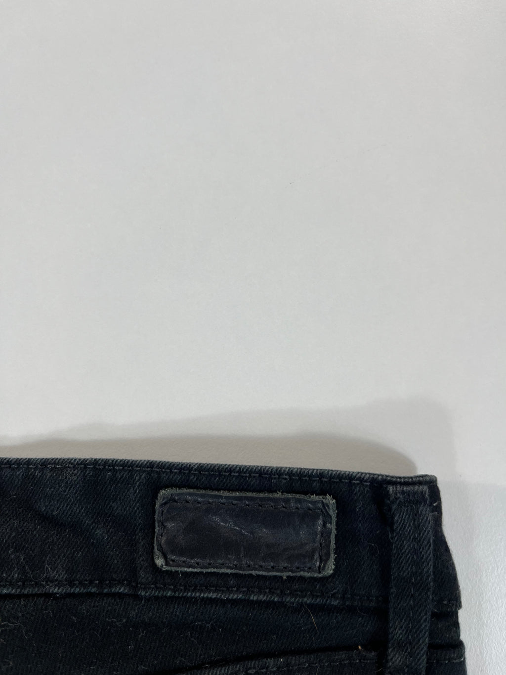 Levi's Demi Curve Classic Rise Straight 28 farmernadrág