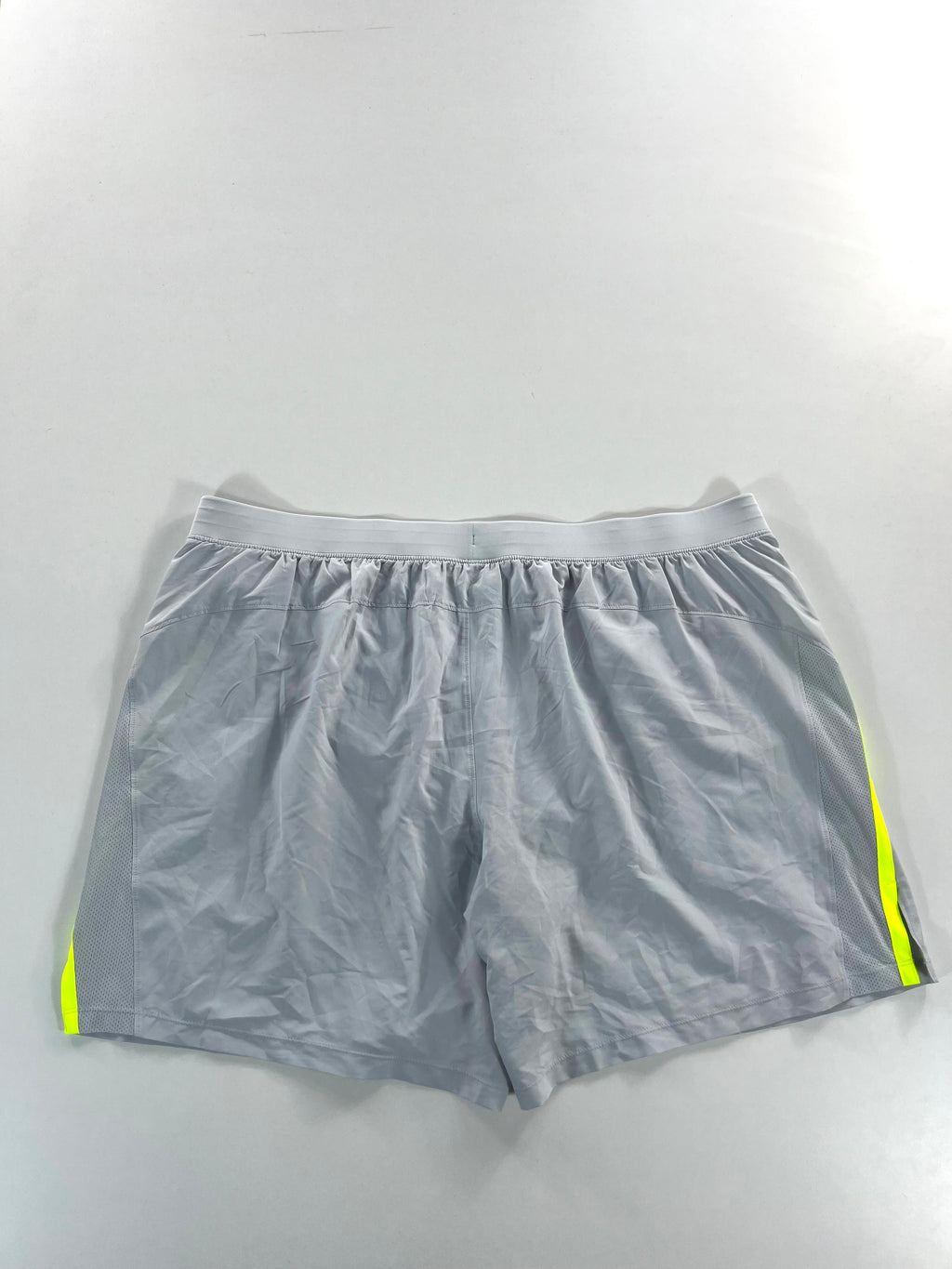 Under Armour short