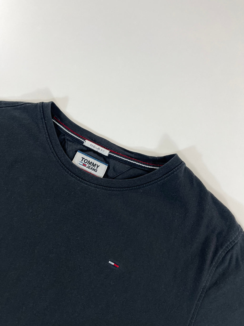 Tommy Jeans Regular Fit póló