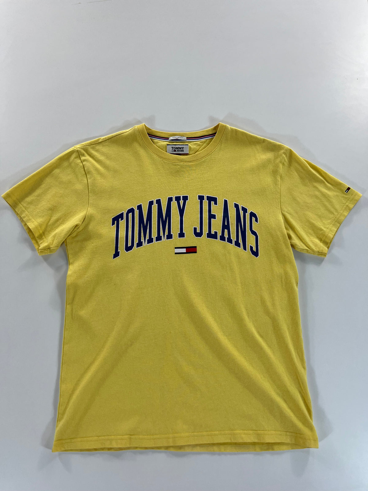 Tommy Jeans Regular Fit póló
