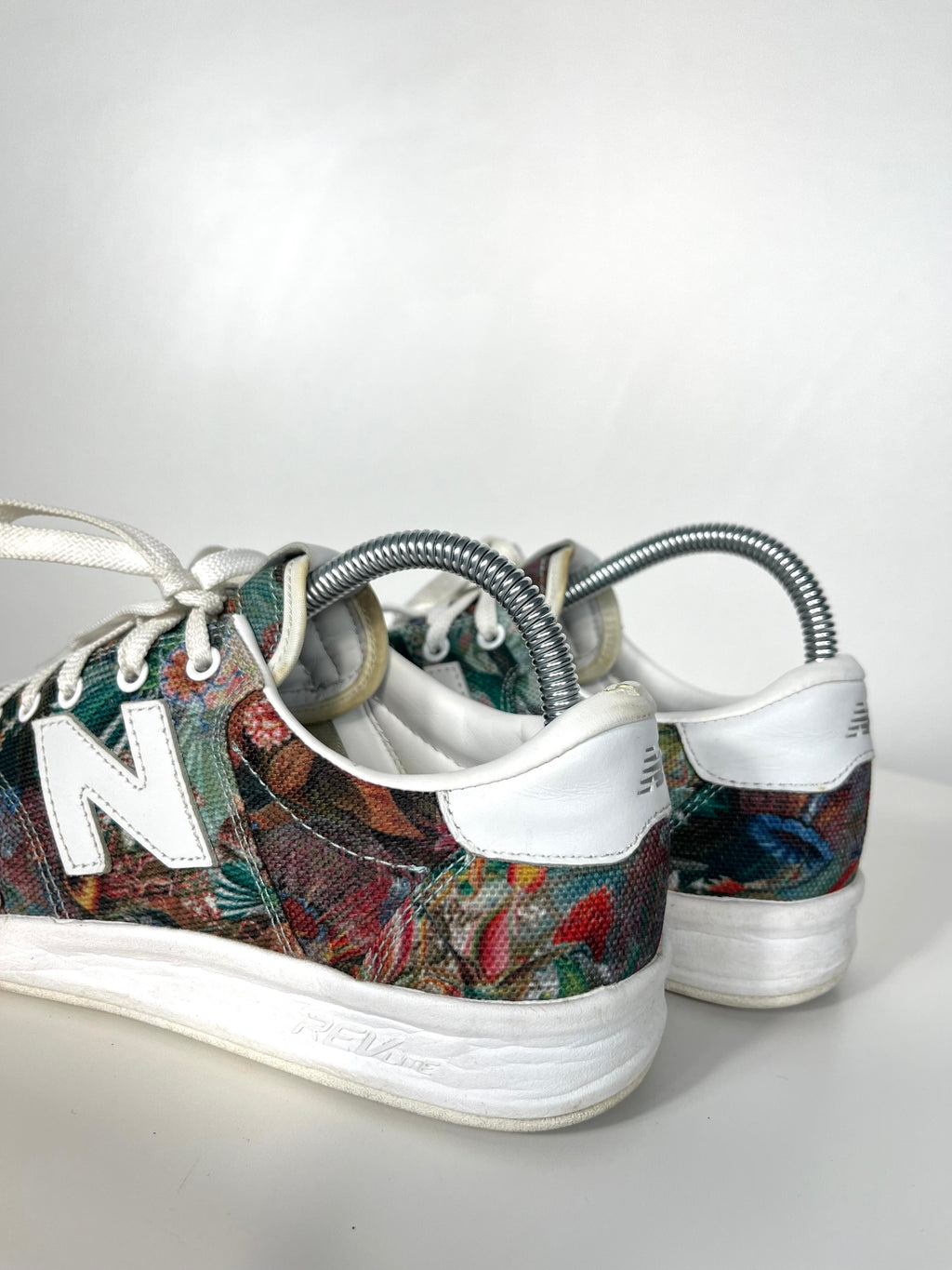 New Balance 300 Floral cipő