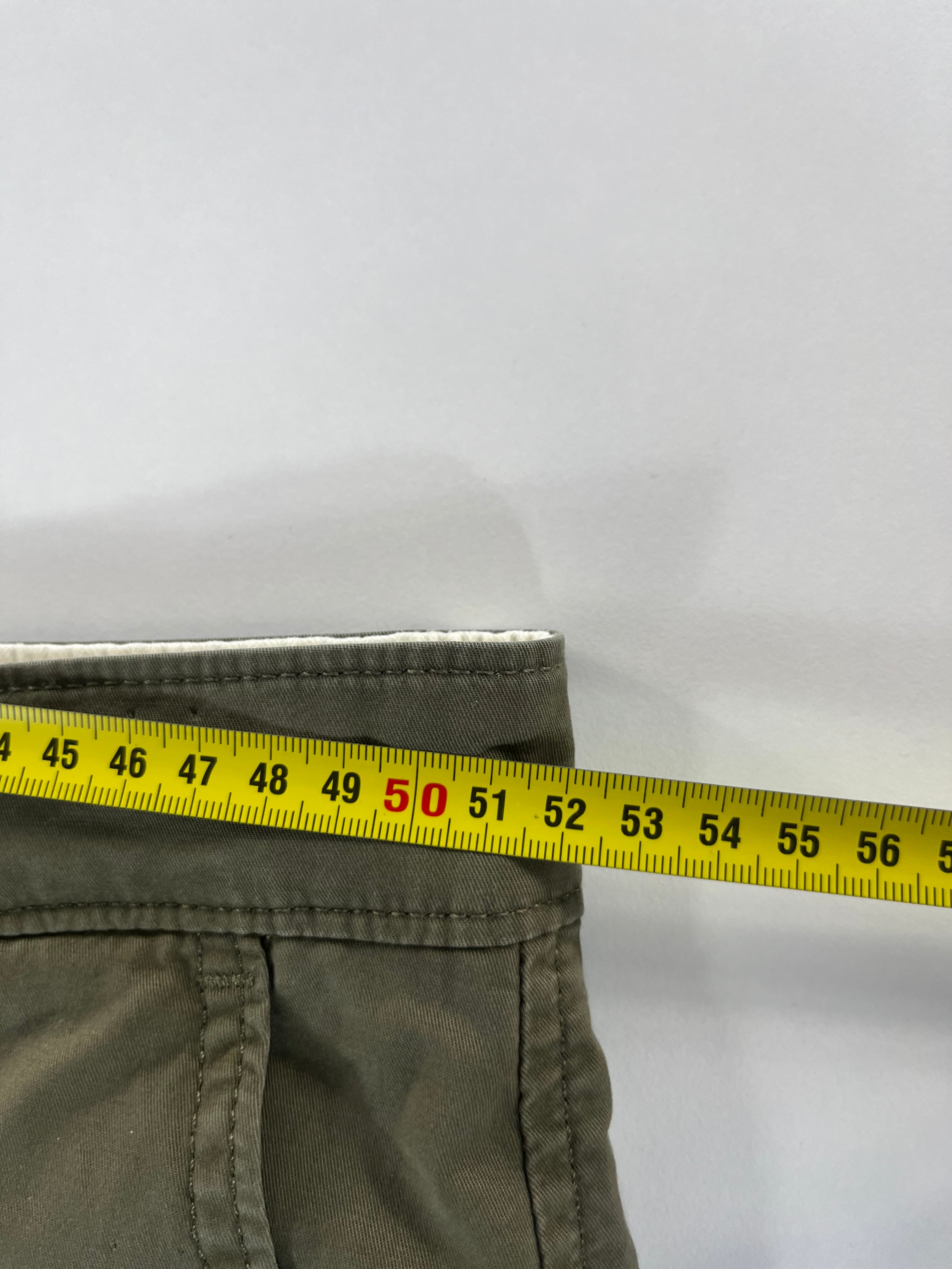 Levi's Standard Fit W36 chino short