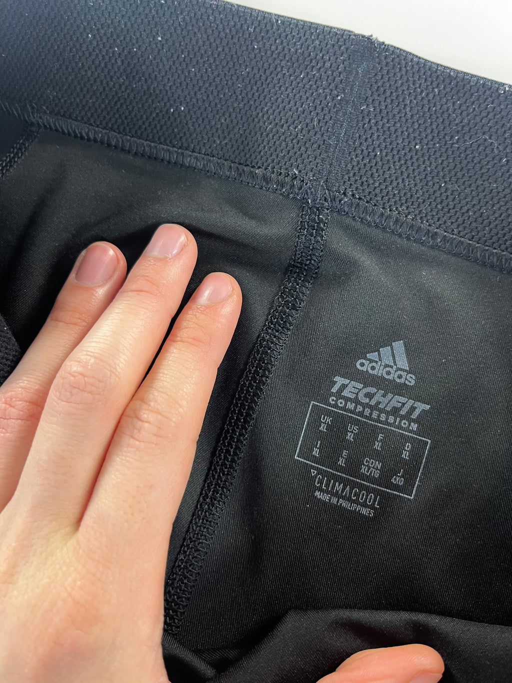 Adidas Techfit Compression nadrág