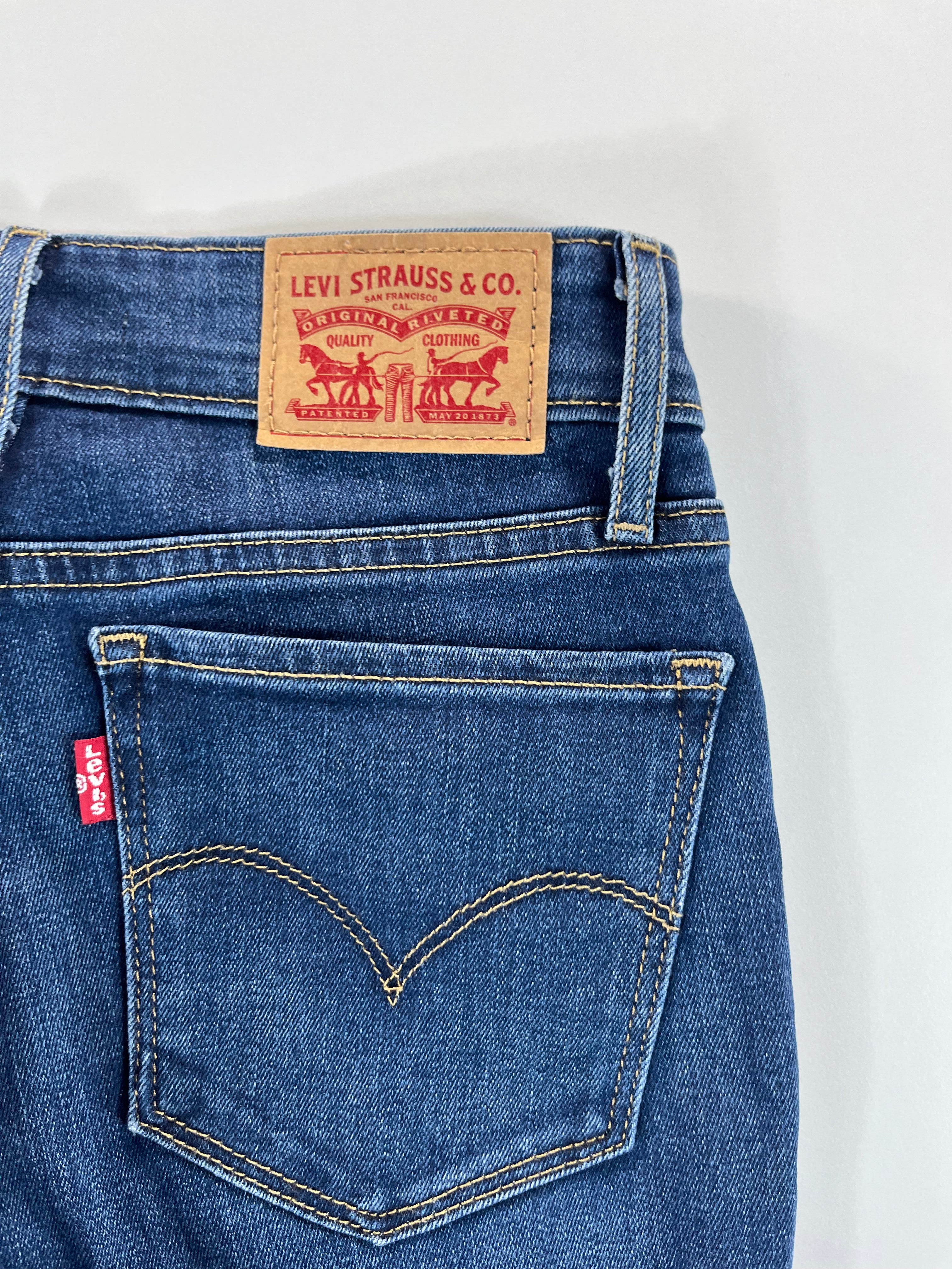 Levi's 712 Slim 24 farmernadrág