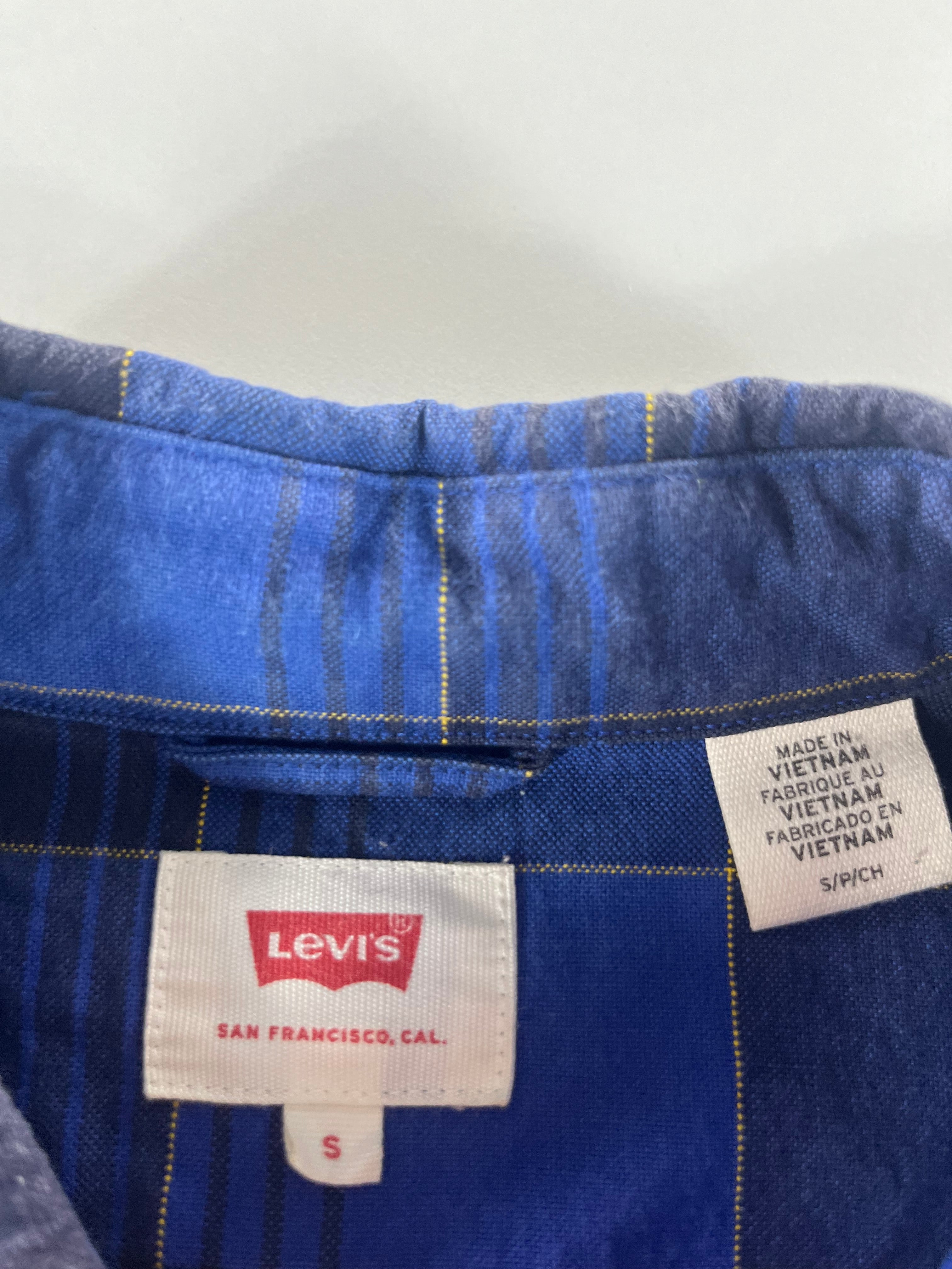 Levi's ing