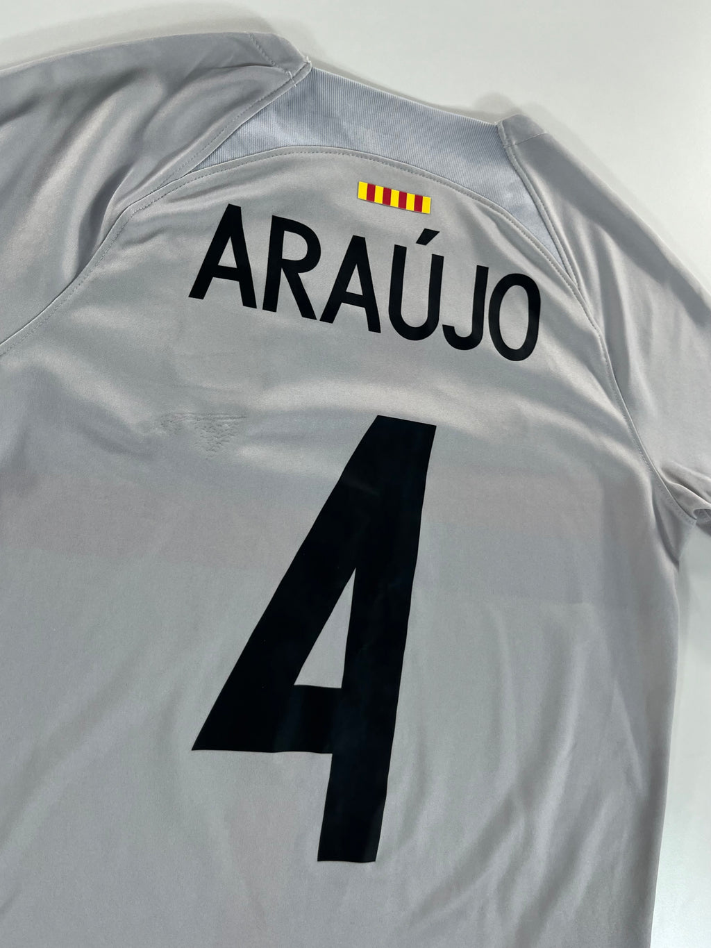 Nike F.C Barcelona 2022-2023 Ronald Araújo alternatív mez