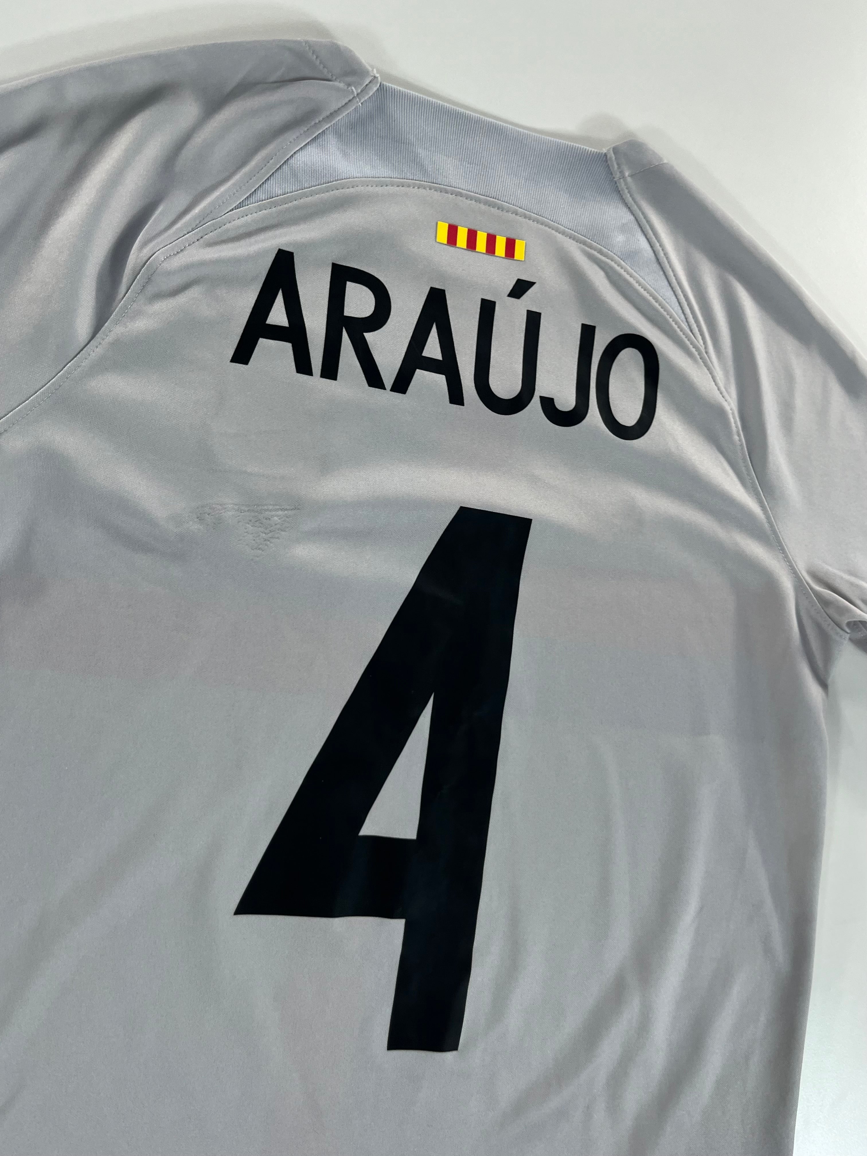 Nike F.C Barcelona 2022-2023 Ronald Araújo alternatív mez