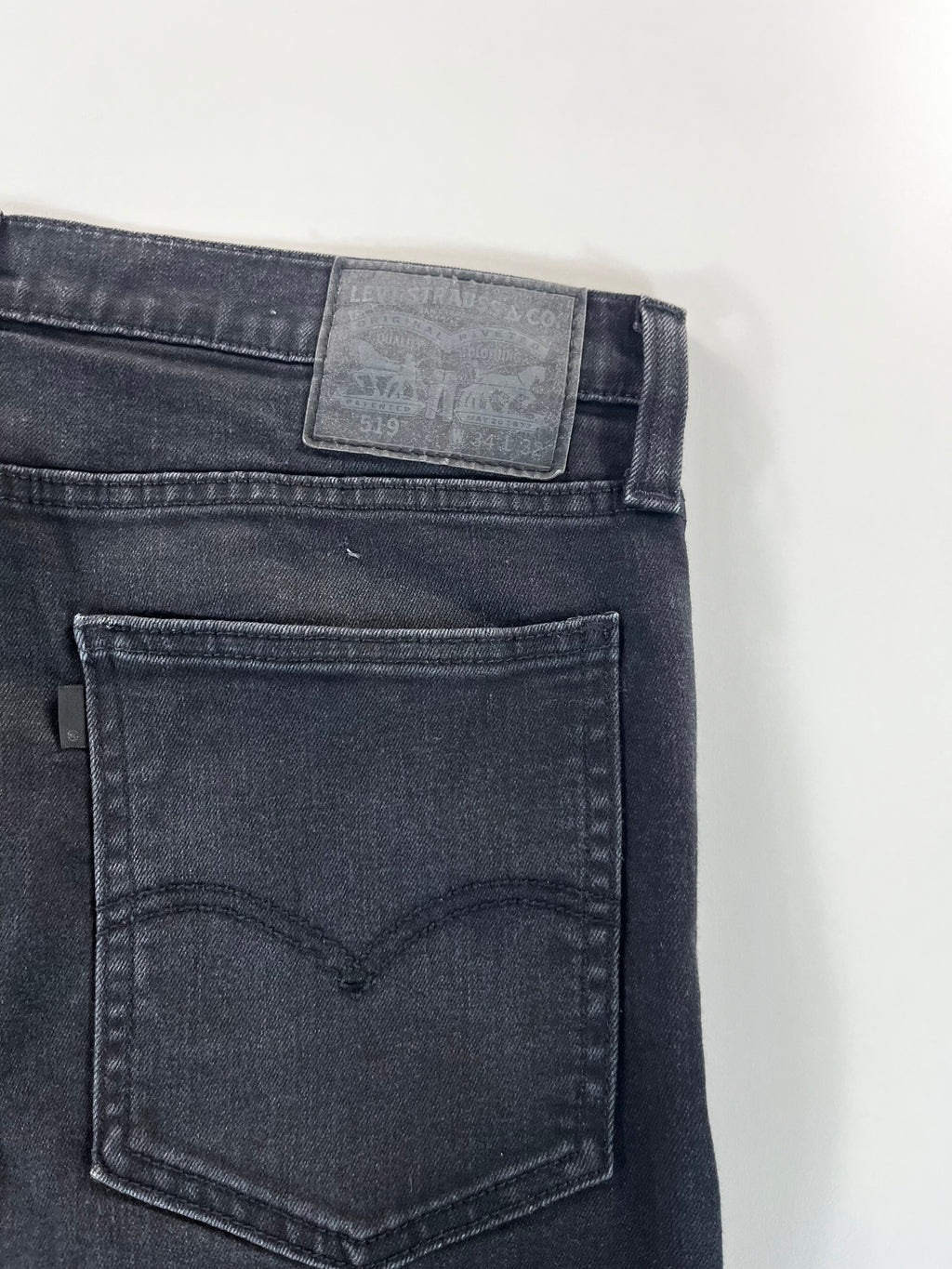 Levi's 519 W34 L32 farmernadrág