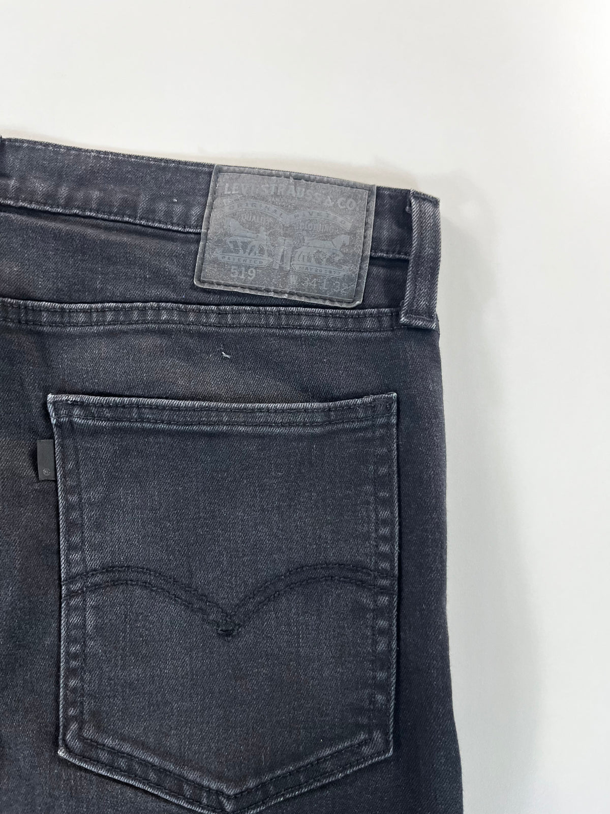 Levi's 519 W34 L32 farmernadrág