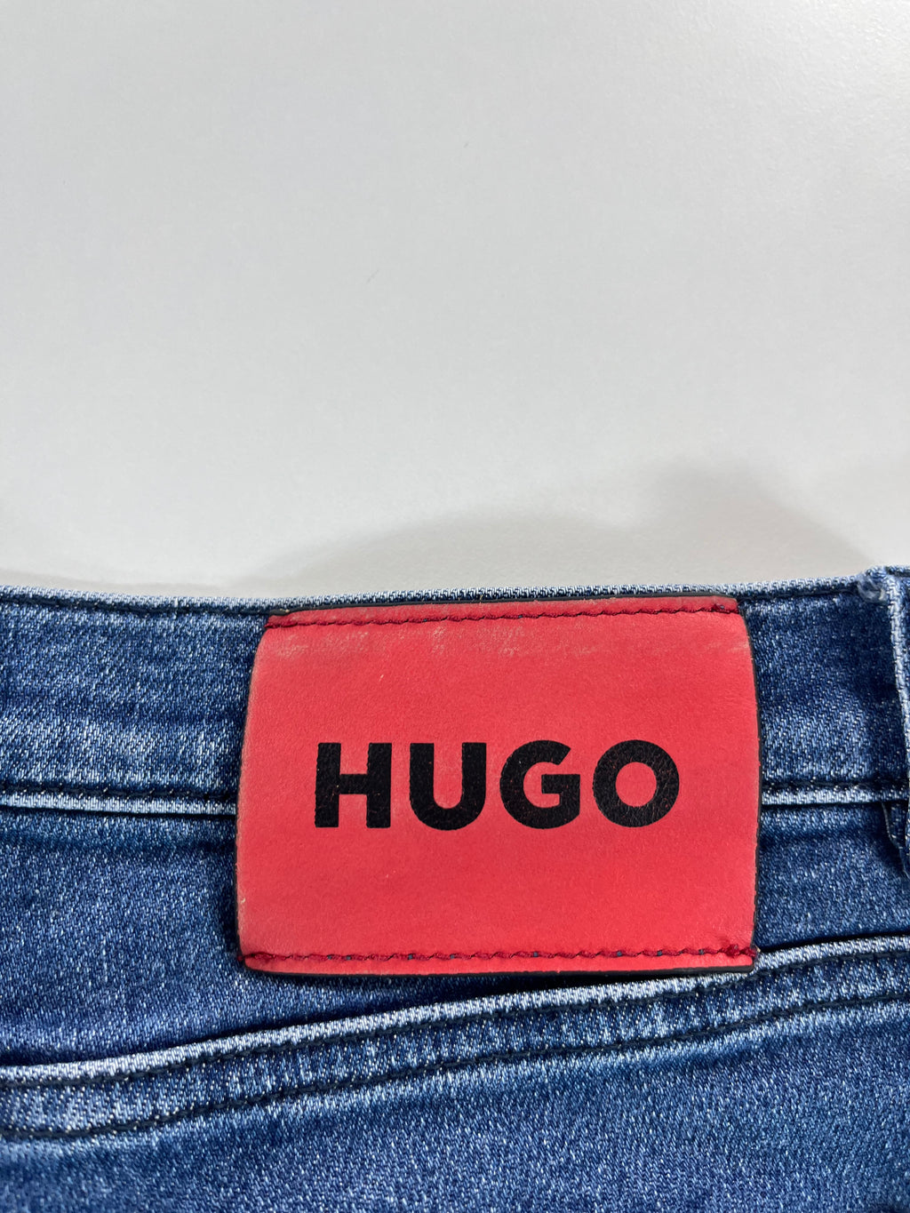 Hugo Boss Slim Fit farmernadrág
