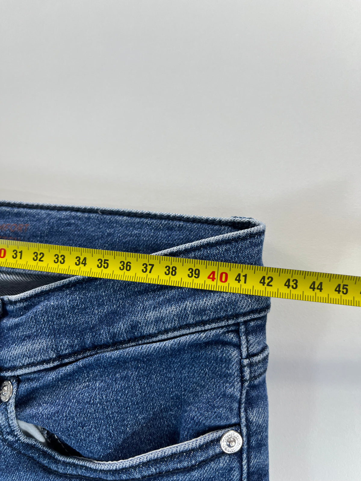 Hugo Boss Slim Fit farmernadrág