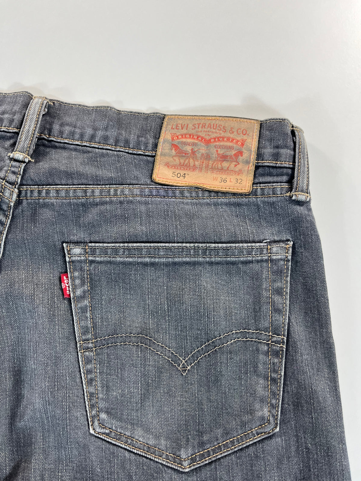 Levi's 504 W36 L32 farmernadrág